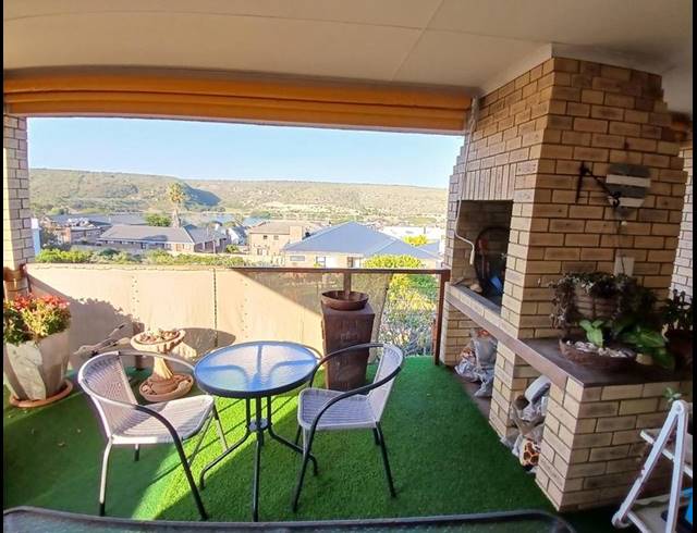 3 BEDROOM HOUSE FOR SALE IN STILBAAI-WES